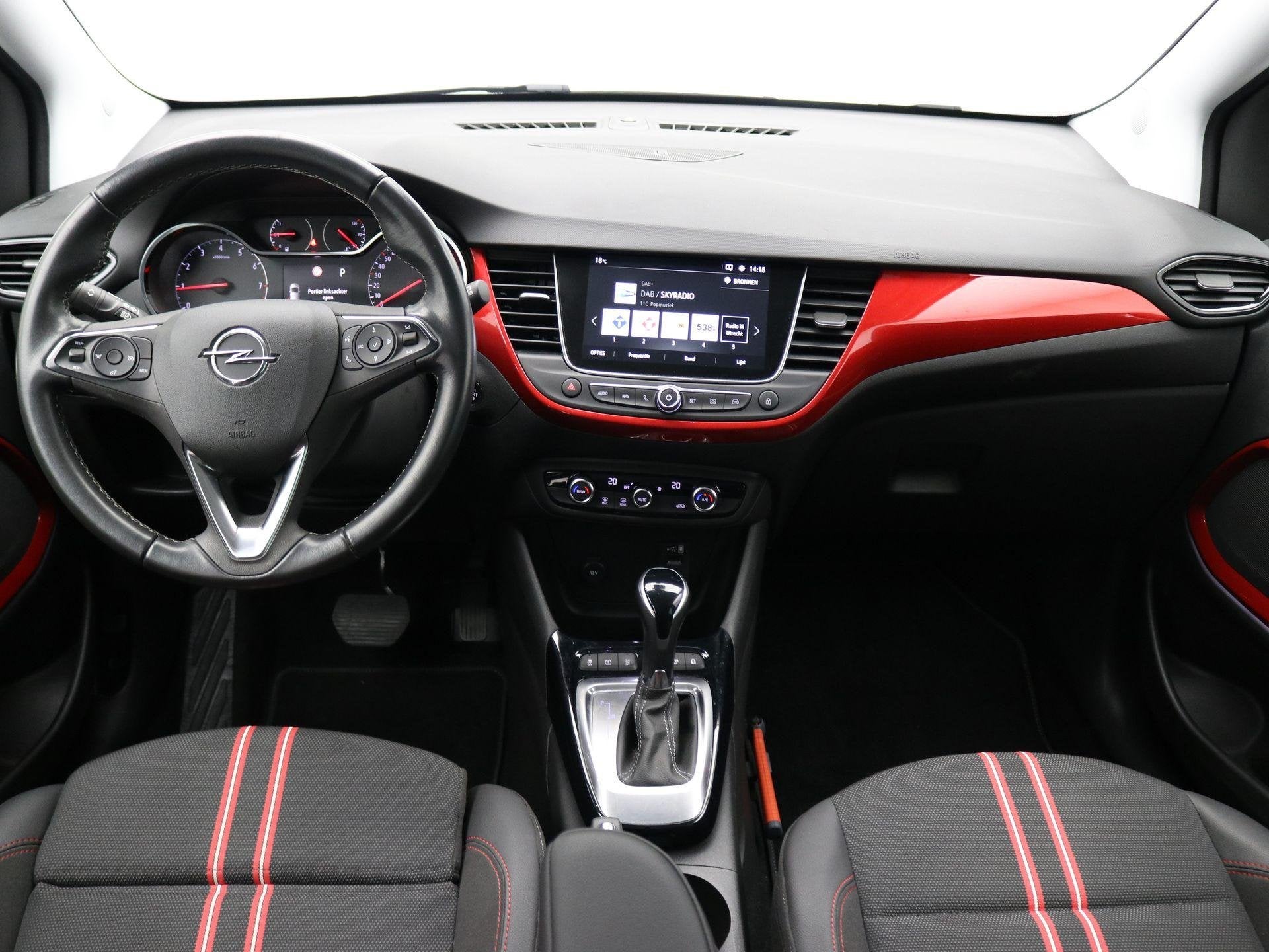 Opel Crossland 1.2 Turbo Level 4 / Automaat / Climate Contro, Auto's, Opel, 840 kg, Gebruikt, 1199 cc, Leder en Stof