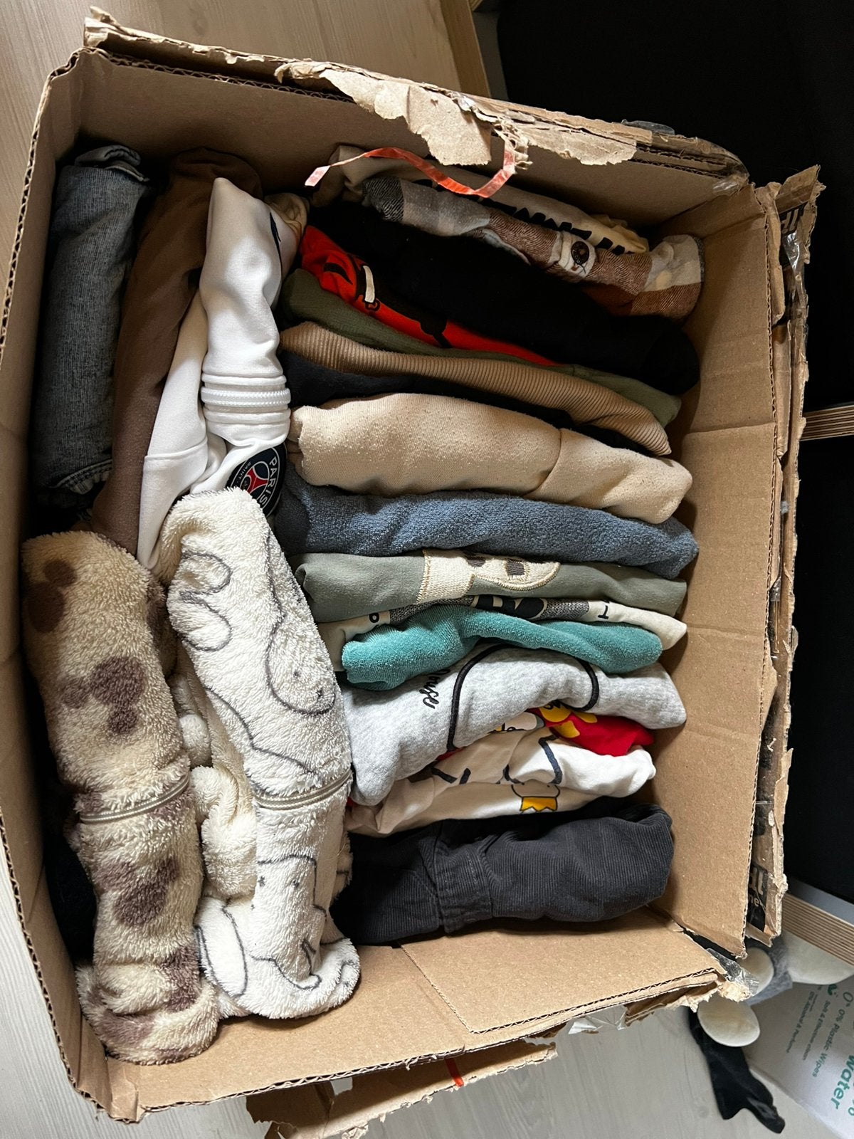 Grote kledingbox jongen - maat 62 t/m 74, Ophalen of Verzenden, Gebruikt, Overige maten