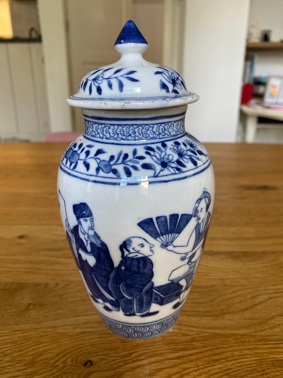 Antiek Chinees Blauw-Wit Porseleinen Vaasje met Deksel, Antiek en Kunst, Antiek | Vazen, Ophalen of Verzenden