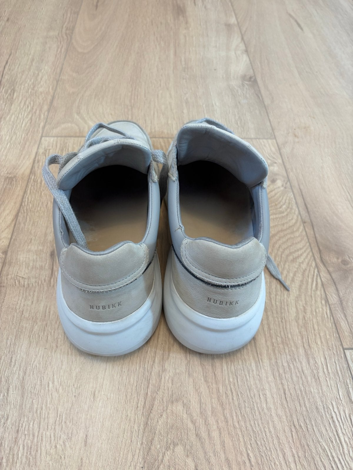 NUBIKK sneakers grijs maat 42, Ophalen of Verzenden, Gedragen, Sneakers of Gympen