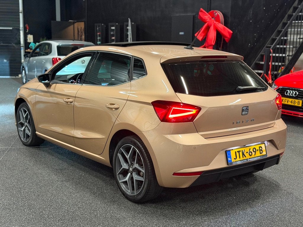 Seat Ibiza 1.0 TSI Xcellence DSG/LED/PANO/BEATS/CARPLAY/DCC/, Stof, Gebruikt, Ibiza, Origineel Nederlands
