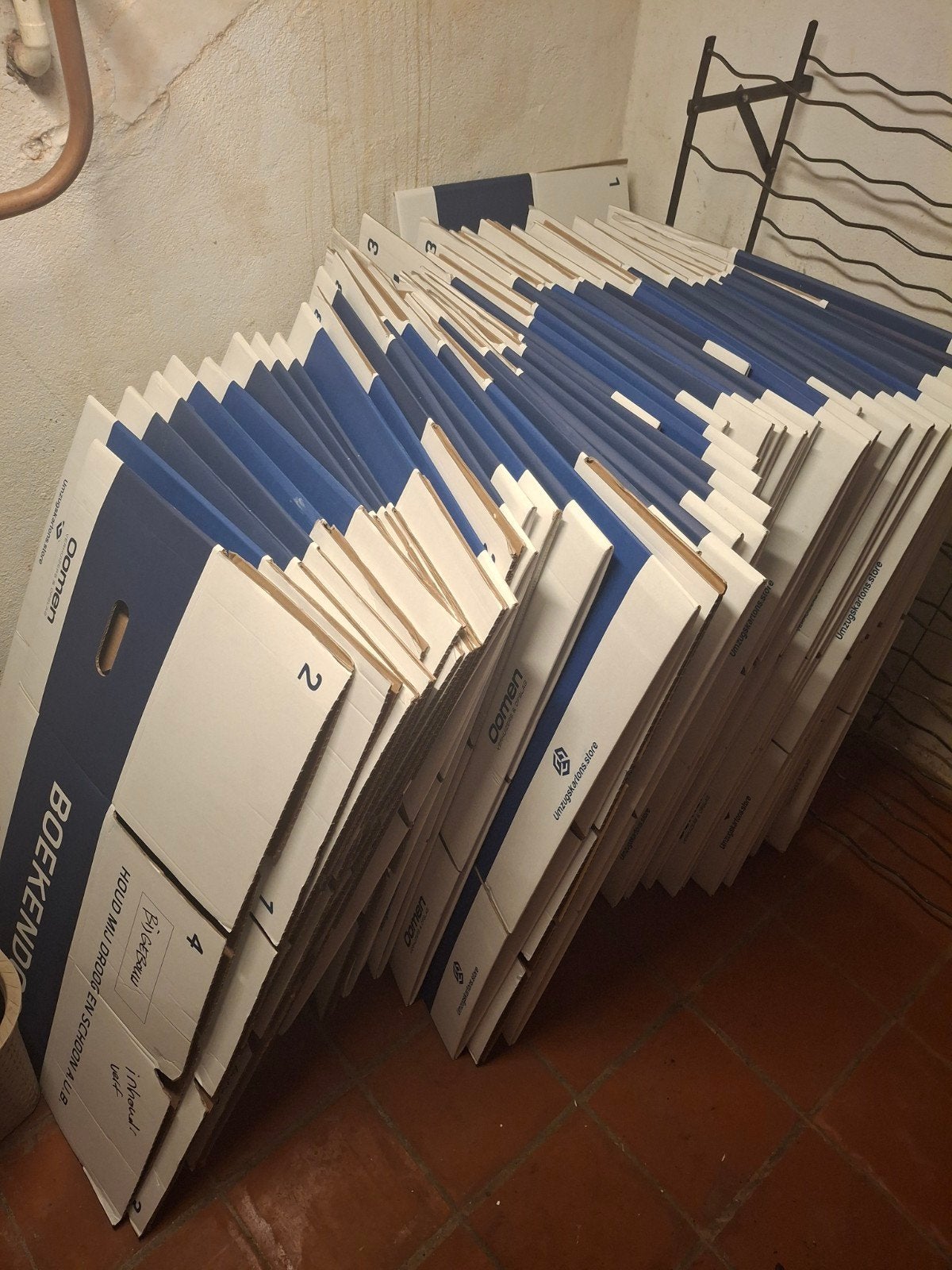 50 verhuisdozen en 10 boekendozen, Ophalen, Doos, Opvouwbaar, Minder dan 40 cm
