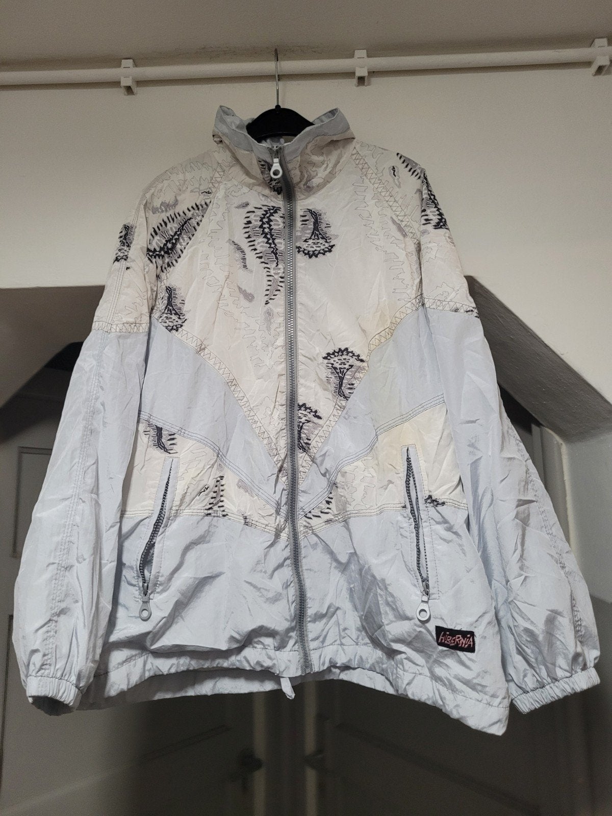 Vintage Hibernya Windjack - Lichtblauw met Patroon, Maat 38/40 (M), Blauw, Hibernya, Ophalen of Verzenden