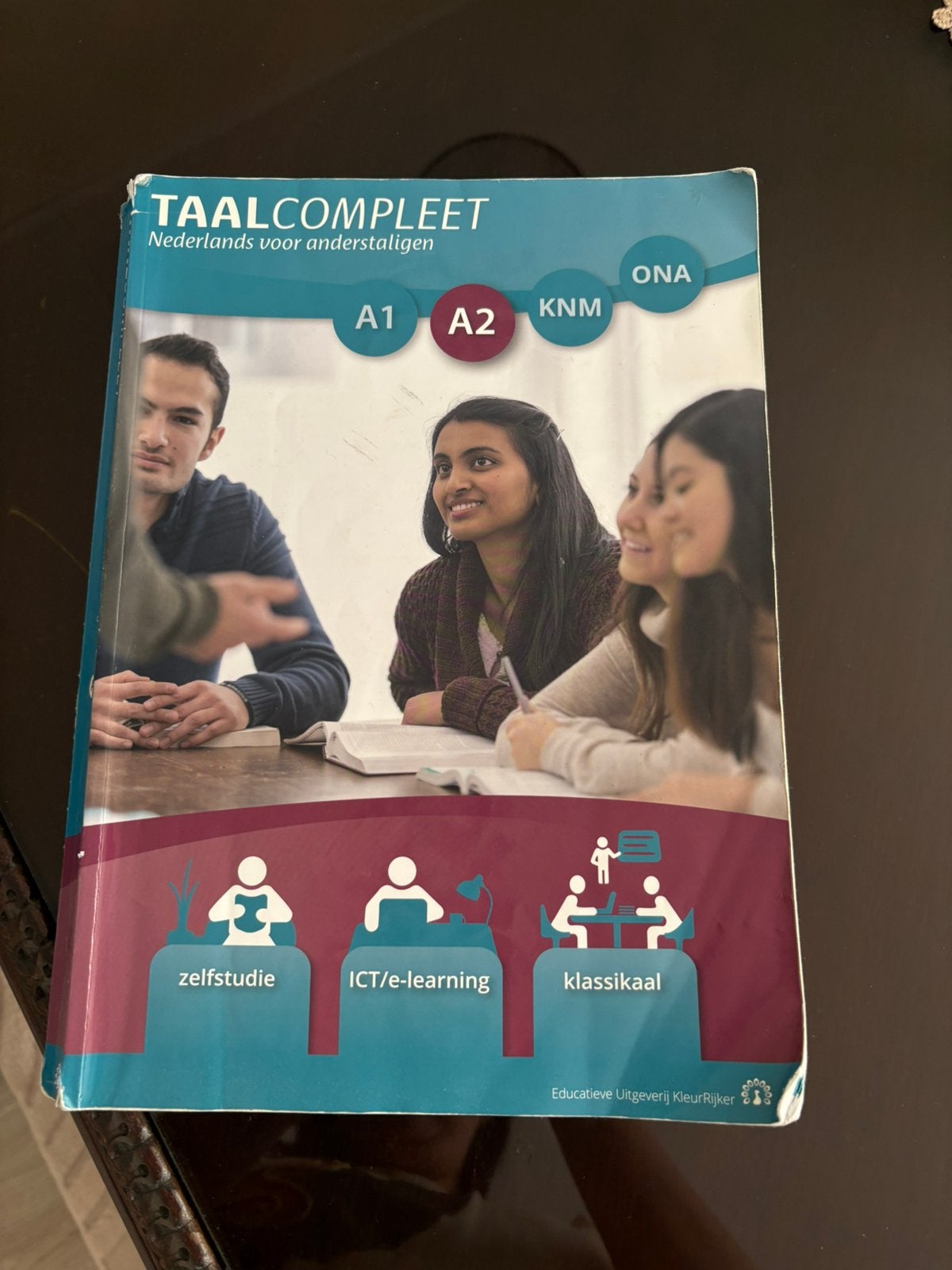 Taal compleet A2, Boeken, Ophalen of Verzenden, Zo goed als nieuw, Overige niveaus, Nederlands