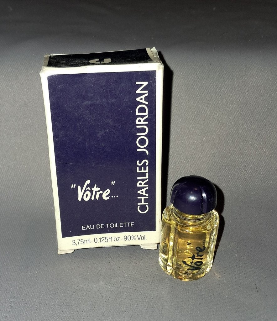 Parfum miniatuur - Charles jourdan Votre + doosje, Ophalen of Verzenden, Zo goed als nieuw, Miniatuur, Gevuld