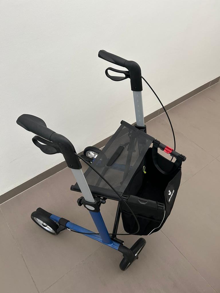 Rehasense Server Rollator (3 maanden gebruikt; als nieuw), Ophalen, Lichtgewicht, Zo goed als nieuw