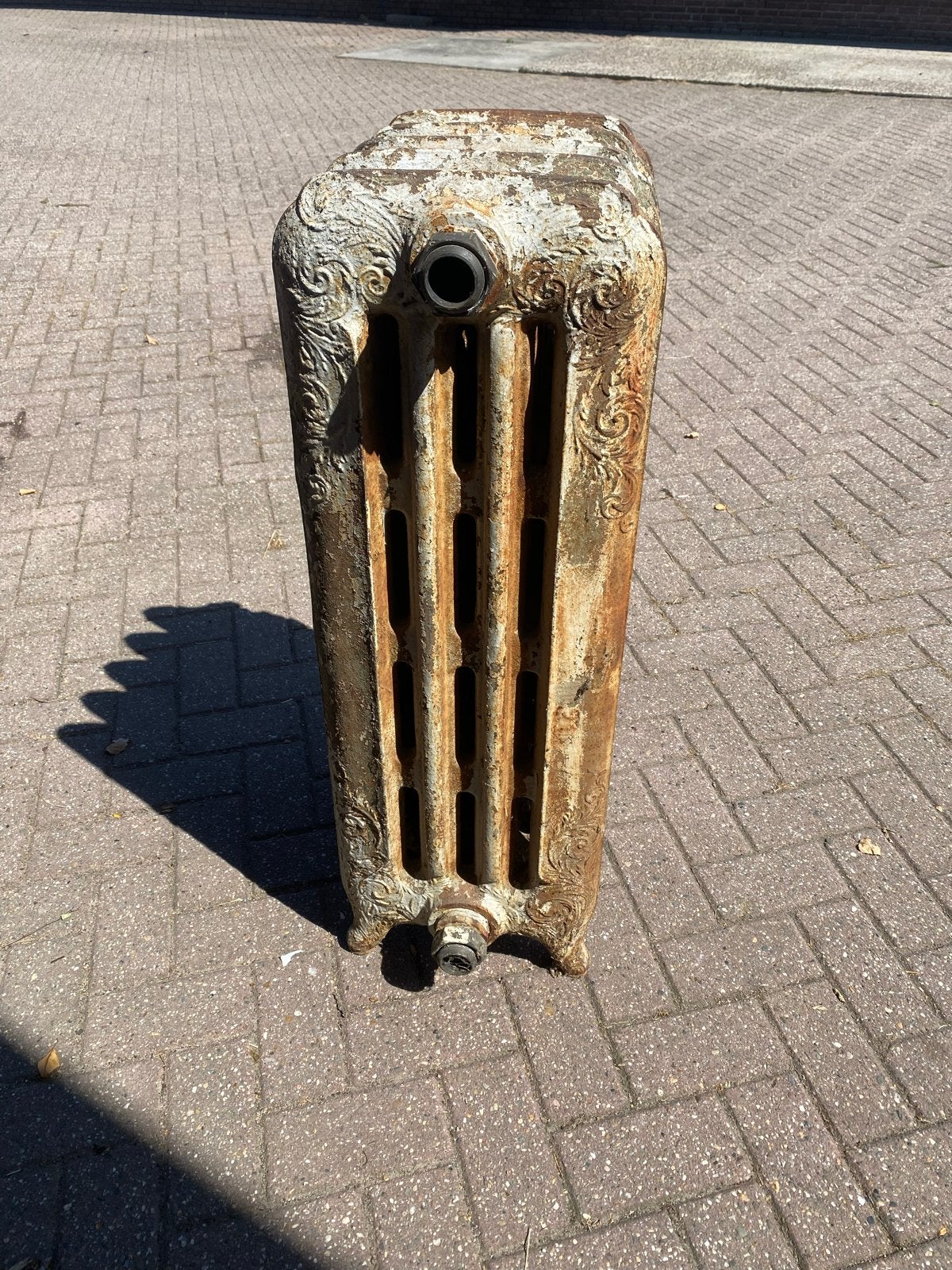 Antieke gietijzeren radiator - decoratief en functioneel, Gebruikt, Radiator, Ophalen of Verzenden, 60 tot 150 cm