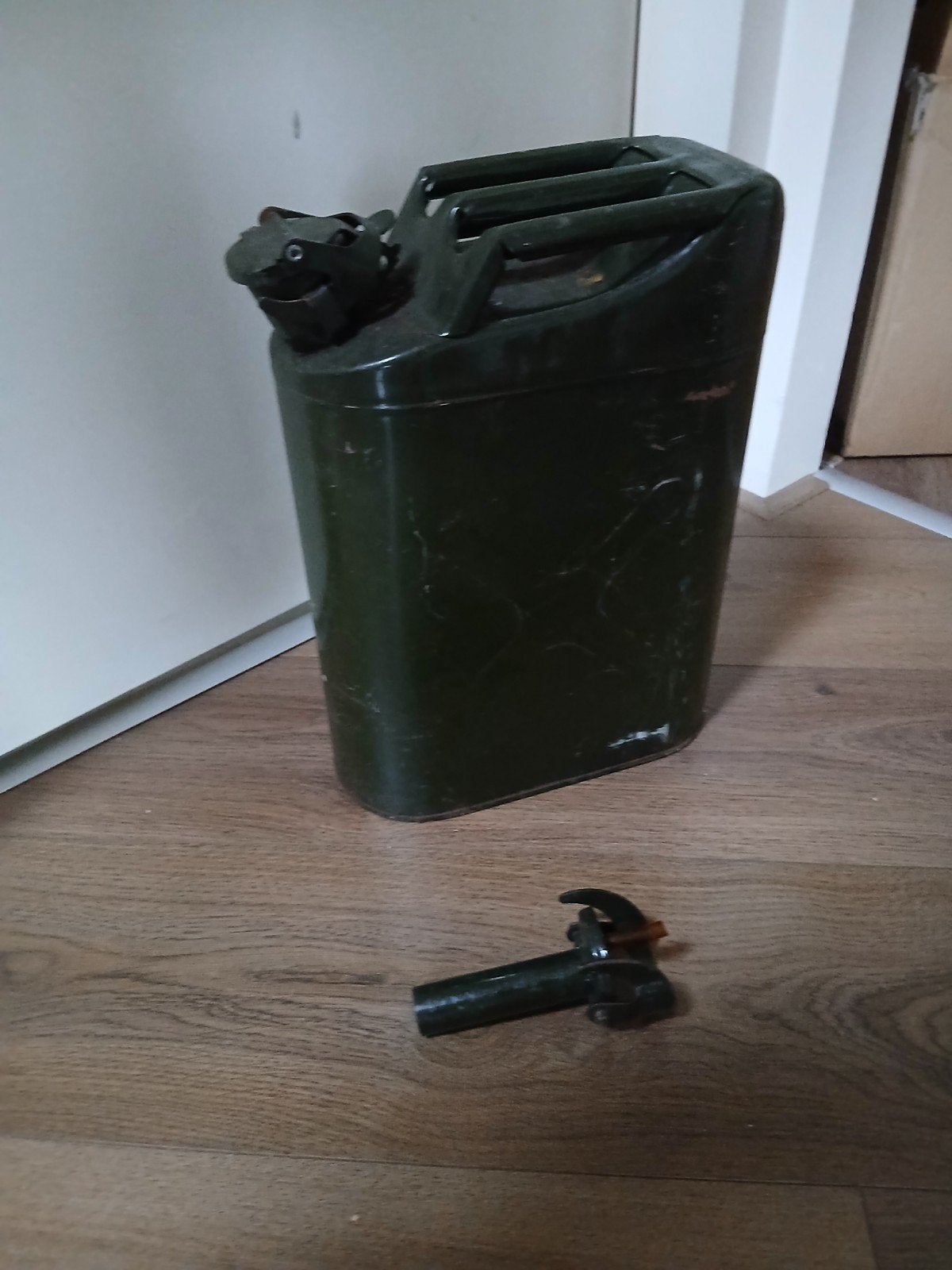 vintage jerrycan, Vo, Vo, Nederland, Vo