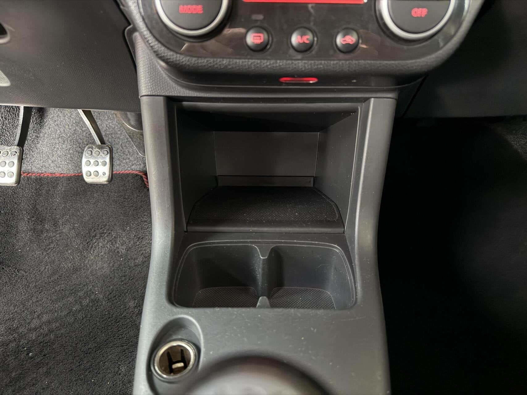SUZUKI SWIFT 1.6 SPORT 125ch - JANTES 17" - SIÈGES SPORT - CLIMATISATION AUTOMATIQUE - DÉMARRAGE SANS CLÉ - AILERON