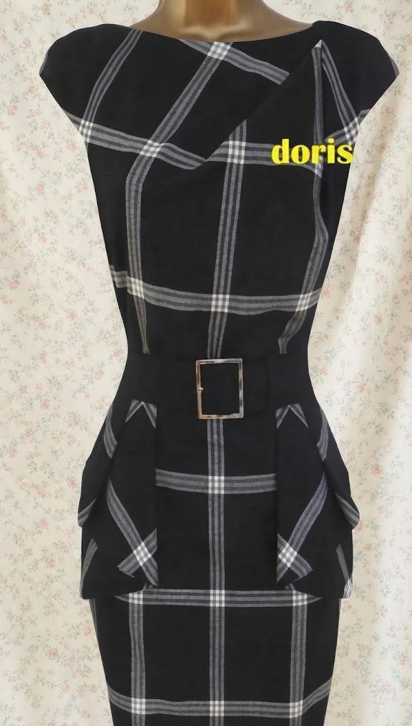 jurk Karen Millen maat 12/40 oksel tot oksel 46 cm, Kleding | Dames, Maat 38/40 (M), Karen Millen, Ophalen of Verzenden, Zo goed als nieuw