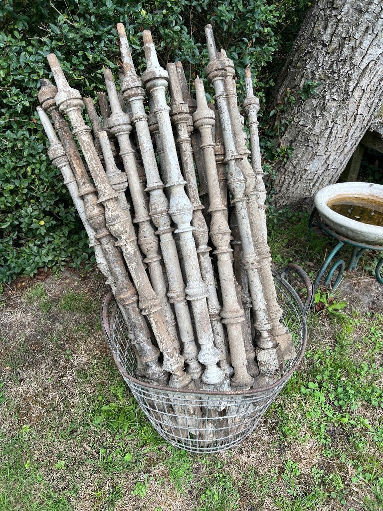 Heel veel antieke brocante trapspijlen 50 eurocent per stuk., Antiek en Kunst, Ophalen