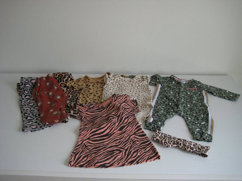 Stoere babykleding met dierenprint maat 56--62-68, Gebruikt, Broekje, Meisje, Dirkje