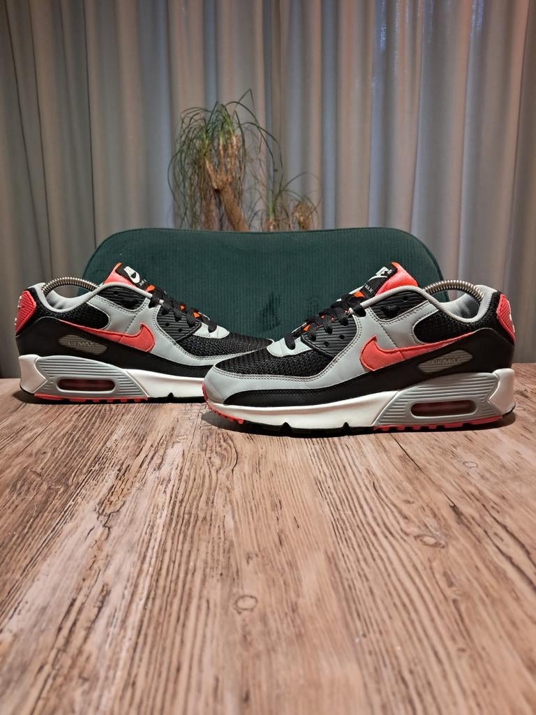 Nike Air Max 90 Leather 'Radiant Red' Size 38,5, Zwart, Nike, Ophalen of Verzenden, Sneakers of Gympen