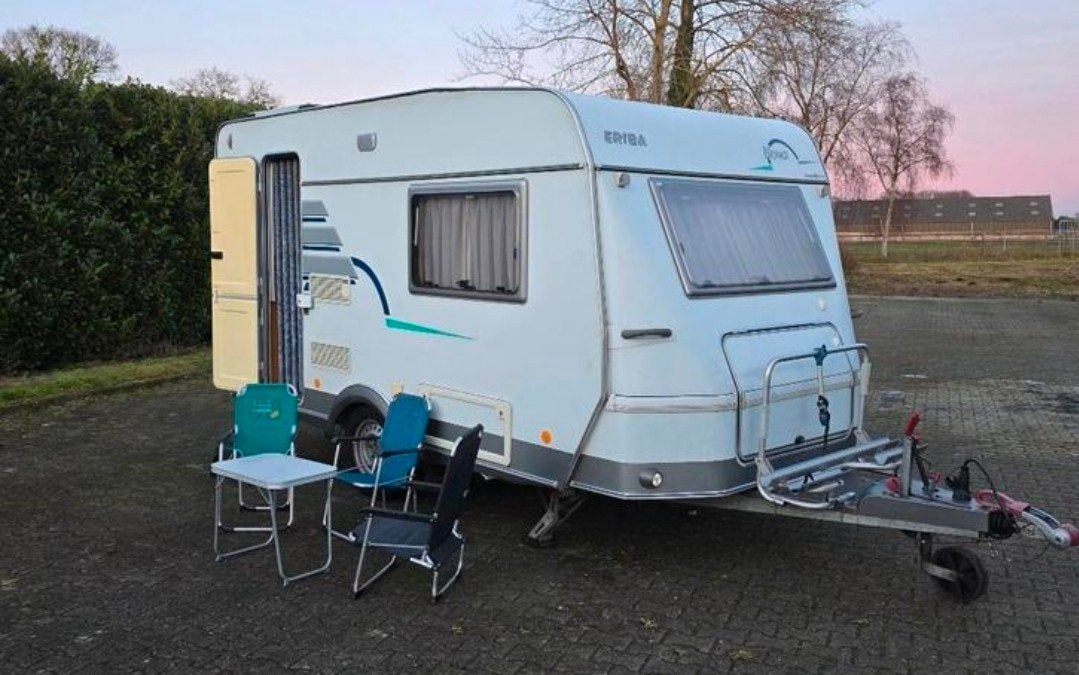 Eriba 392b Nova | 2004 | Vakantieklaar en zeer mooi!, Schokbreker, Tot en met 2, Bedrijf, 750 - 1000 kg