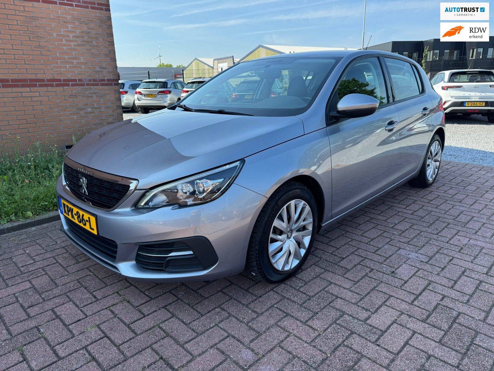 Peugeot 308 1.5 BlueHDi Blue Lease Euro 6, Apple Carplay,, Auto's, Voorwielaandrijving, Dealer onderhouden, Stof, Gebruikt