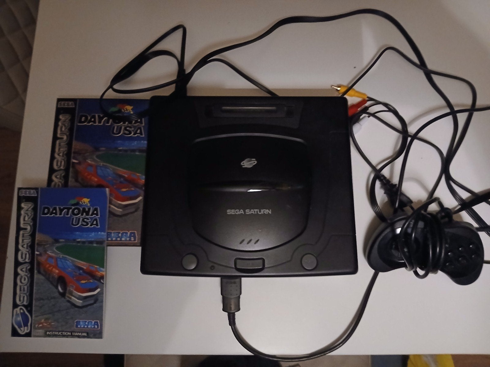Sega Saturn PAL met Daytona USA, Spelcomputers en Games, Spelcomputers | Sega, Ophalen of Verzenden, Zo goed als nieuw, Met 1 controller
