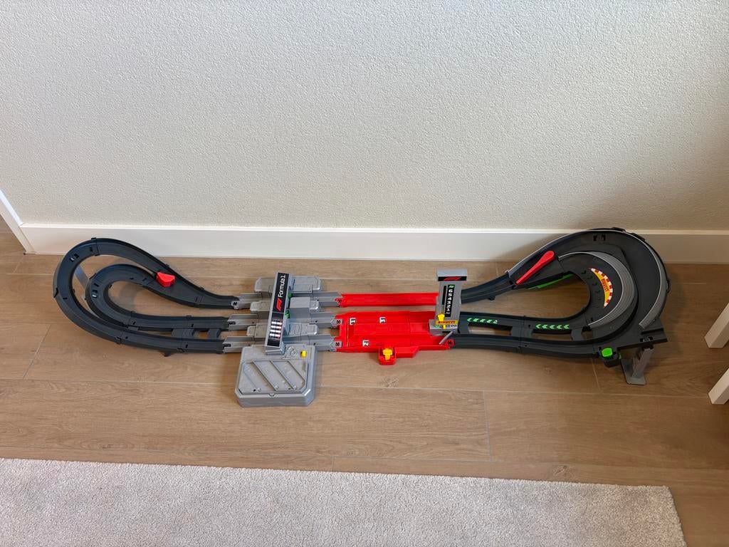 Hot Wheels Grand Prix Circuit Formule 1 Racebaan, Kinderen en Baby's, Speelgoed | Racebanen, Ophalen, Racebaan, Zo goed als nieuw