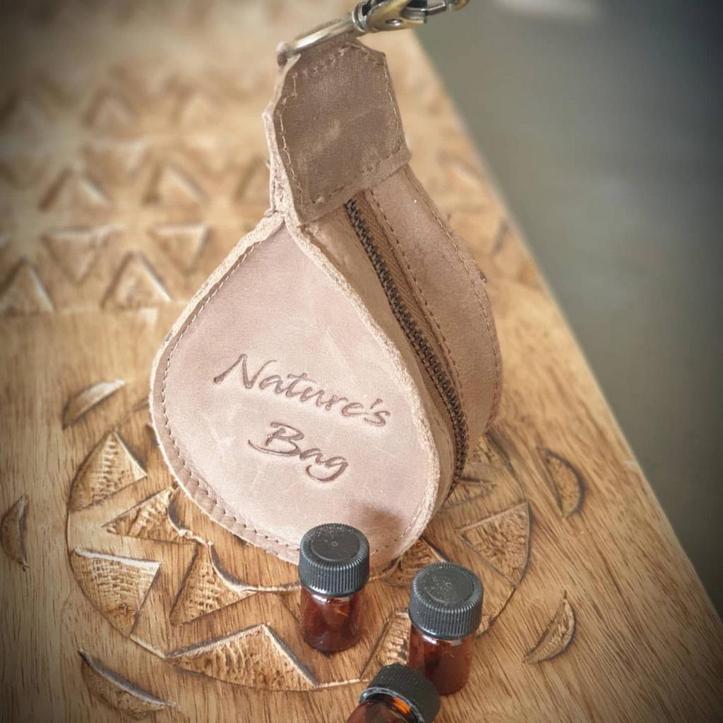 Leren sleutelhangers voor Doterra of etherische oliën, Ophalen of Verzenden, Zo goed als nieuw, Overige materialen