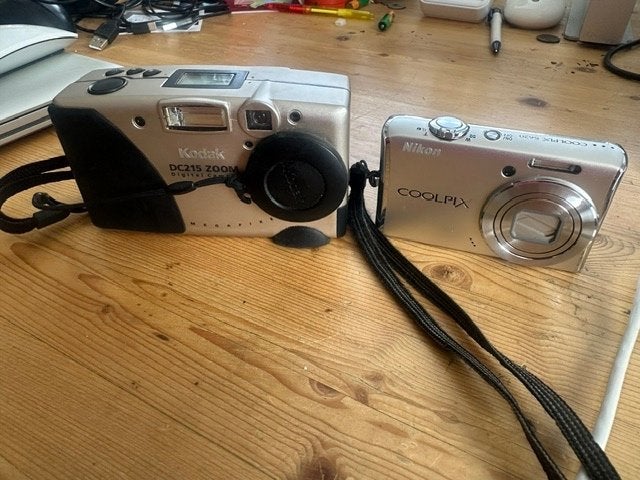 fotocamera's Kodak en Nikon Coolpix, Ophalen of Verzenden, Compactcamera, 4 t/m 7 keer, Niet werkend