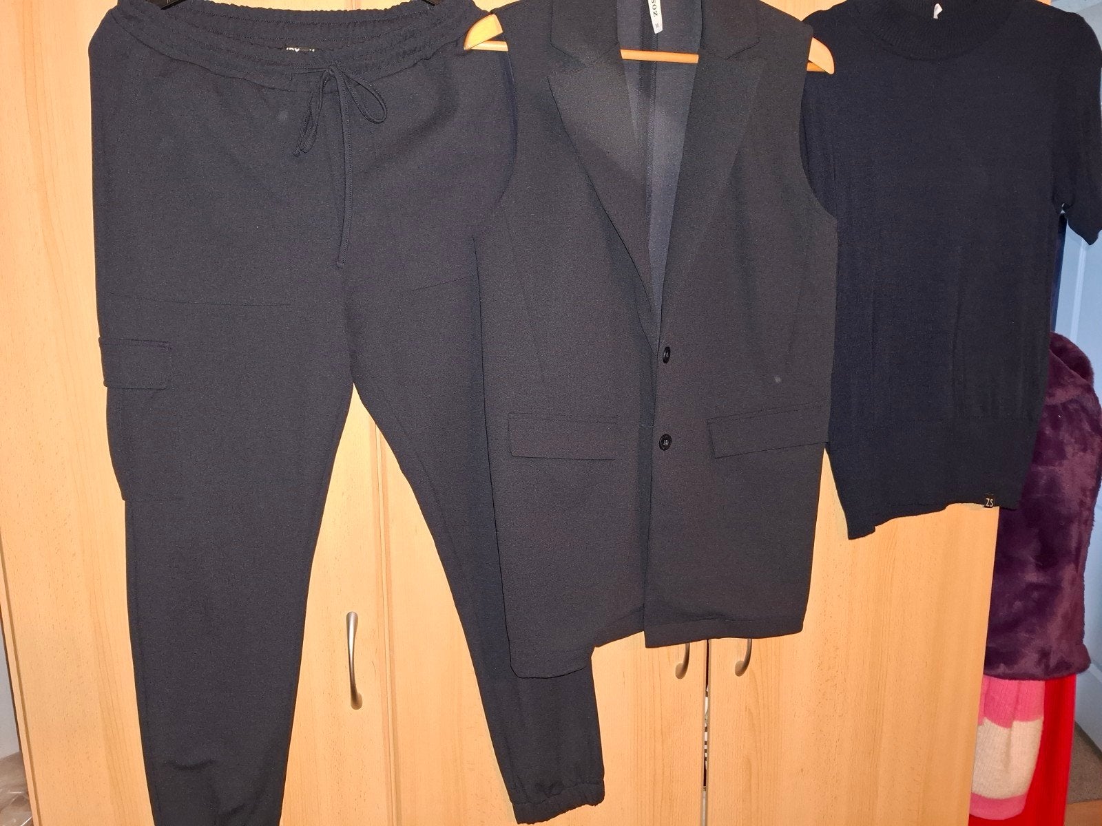 Zoso setje cargo broek, blazer, truitje draagmaat ruime 40., Kleding | Dames, Maat 38/40 (M), Kostuum of Pak, Blauw, Ophalen of Verzenden