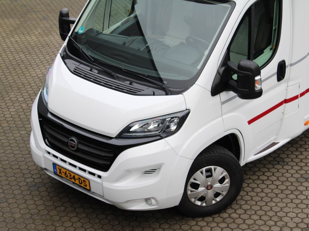 LMC Cruiser 646 Enkele bedden Hefdak Trekhaak Bearlock, Ringverwarming, Fiat, Bedrijf, Half-integraal