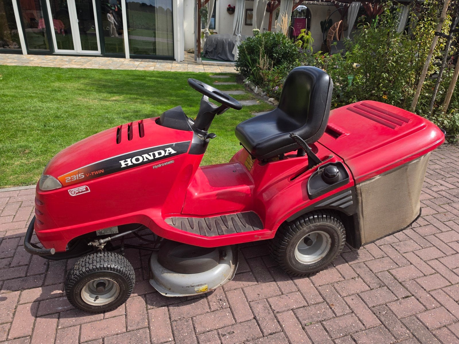Honda V-Twin 2315 Hydrostatic | 1e eigenaar | Zeer nette sta, Honda grasmaaier, Gebruikt, Ophalen of Verzenden, Elektrische starter