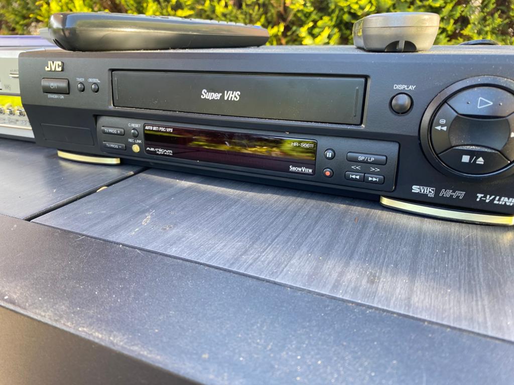 JVC SUPER VHS HR-S661EU en LG dvd met video speler, Ophalen of Verzenden, Zo goed als nieuw