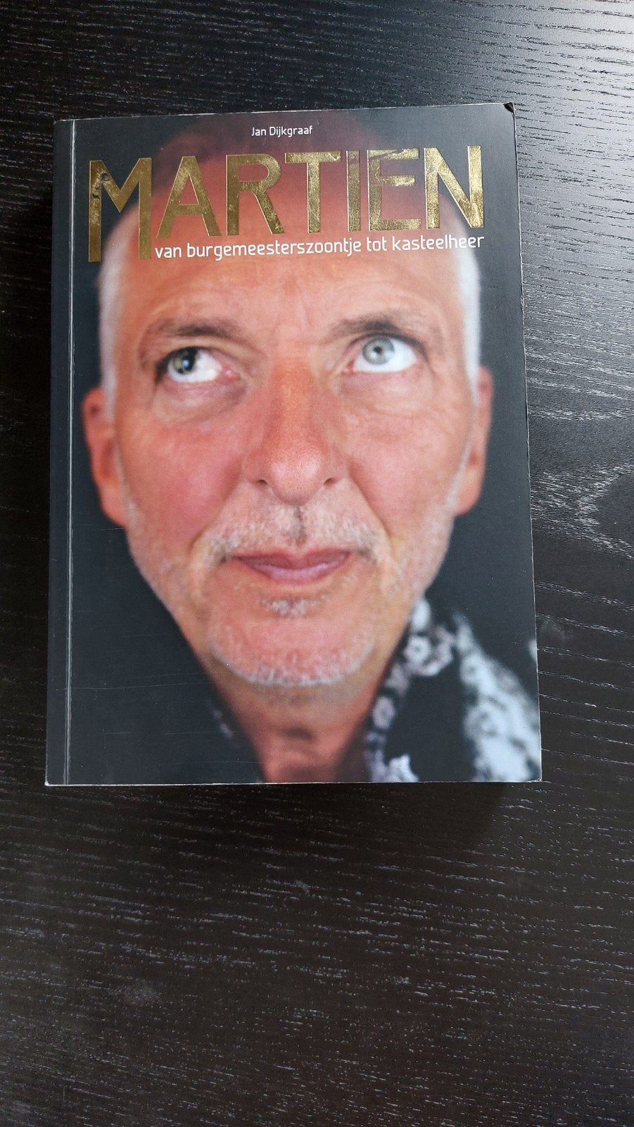 Martien Meiland: Van burgemeesterszoontje tot kasteelheer, Boeken, Ophalen, Zo goed als nieuw, Jan Dijkgraaf, Film, Tv en Media