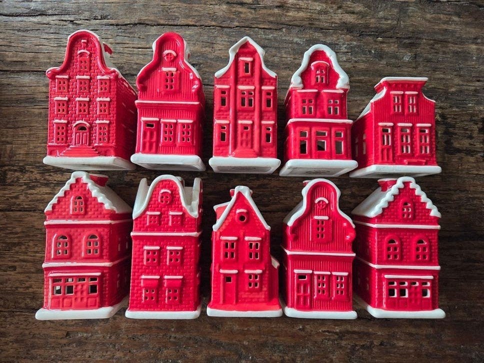 Postcodeloterij Huisjes Serie 1 t/m 9 Compleet, Ophalen of Verzenden, Zo goed als nieuw, Rood
