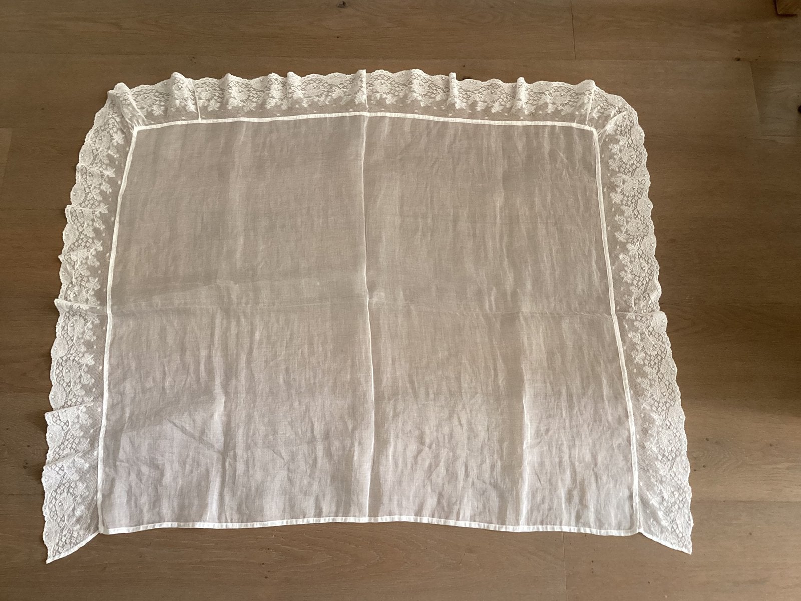 Altaarkleed organza stof brocante stijl 130 x 95 cm, Ophalen of Verzenden