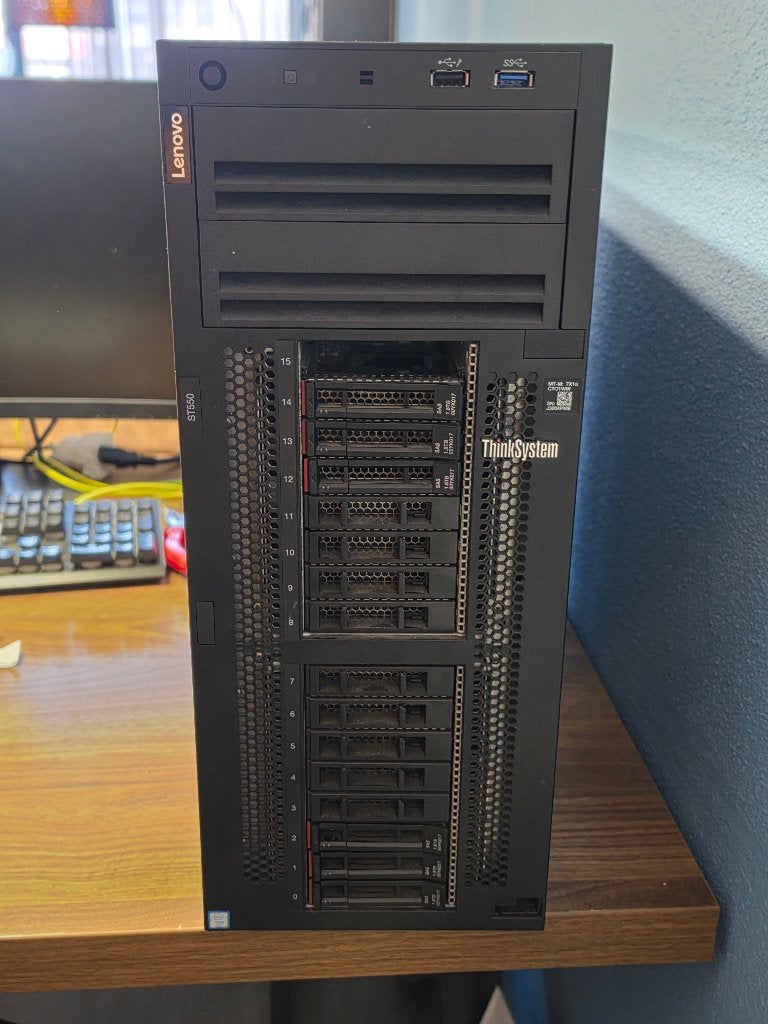 Lenovo ThinkSystem ST550 7X10 Server, Ophalen, Zo goed als nieuw, 2 tot 3 Ghz