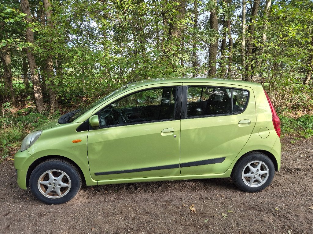 Daihatsu Cuore 1.0 5D 2008 Groen, APK tot september 2027!!, Auto's, Voorwielaandrijving, Stof, 600 kg, Zwart