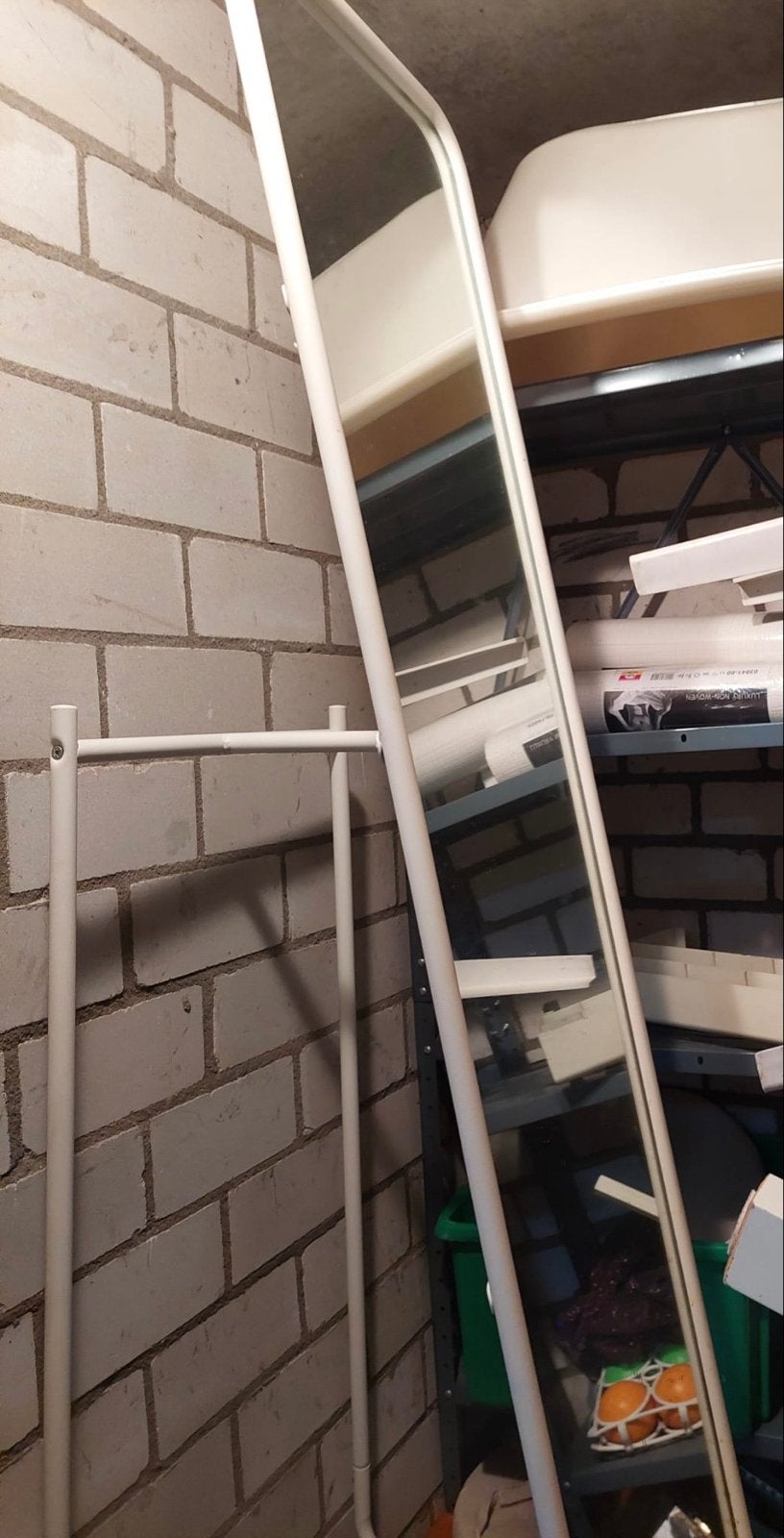 Witte passpiegel met standaard, Huis en Inrichting, Woonaccessoires | Spiegels, Ophalen, Minder dan 50 cm, Gebruikt, 150 tot 200 cm