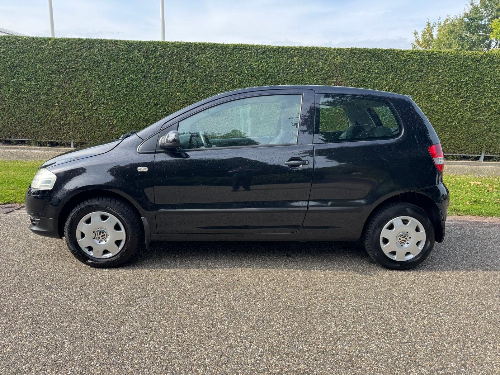 Foto 4 van Nette Volkswagen Fox 1.4 2007 Zwart Airco Nieuwe Apk