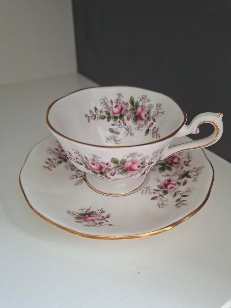 Royal Albert theekopje en schoteltje Lavender Rose, Ophalen of Verzenden