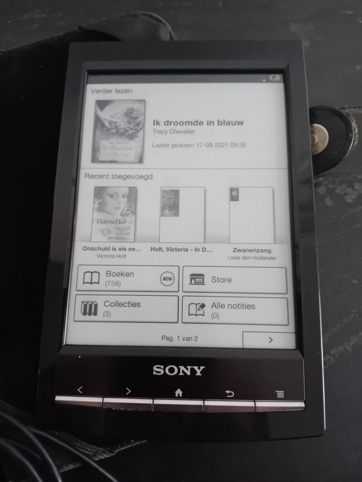 Sony PRS-T1 E-reader met hoes en stylus, Computers en Software, E-readers, Gebruikt, 6 inch of minder, 4 GB of minder, Touchscreen