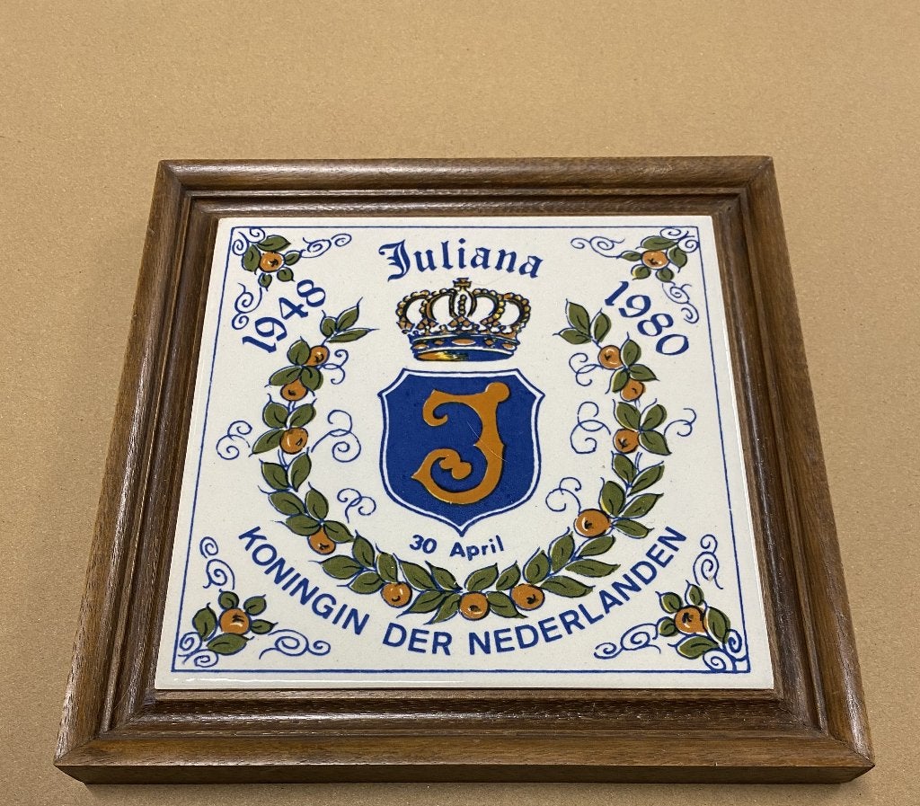 Set van 3 Koninklijk Huis tegels (Juliana & Beatrix), Verzamelen, Ophalen of Verzenden, Zo goed als nieuw, Nederland, Overige typen