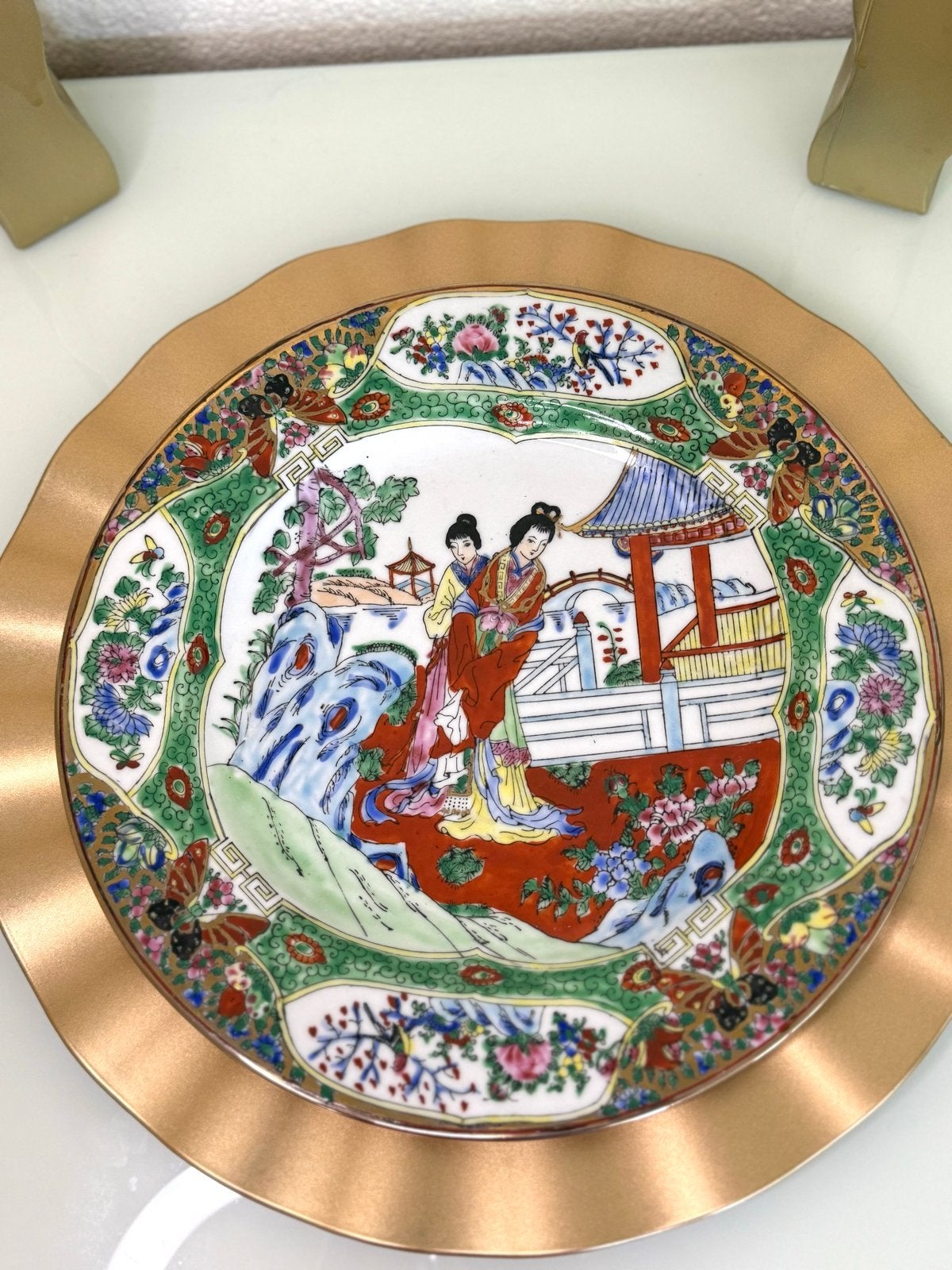 Prachtig handbeschilderd Chinees sierbord - 26,5 cm, Ophalen of Verzenden