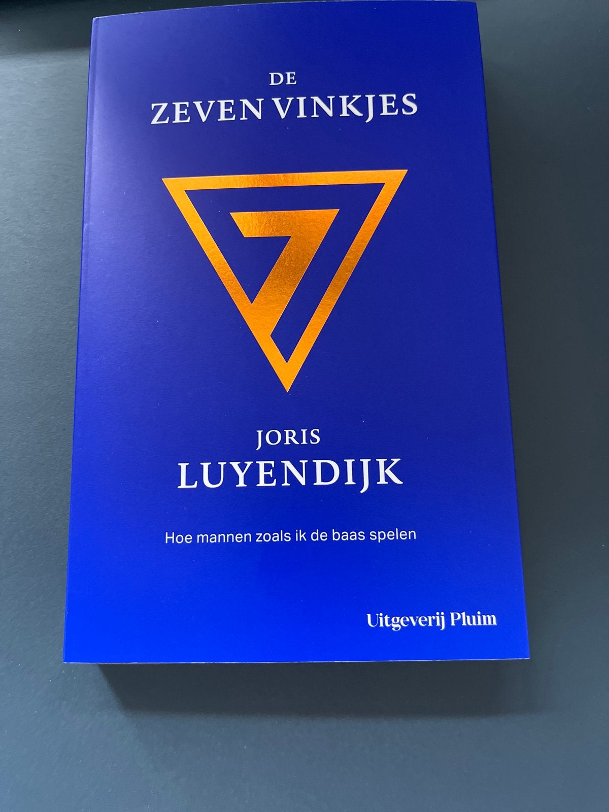 De Zeven Vinkjes - Joris Luyendijk, Ophalen of Verzenden, Zo goed als nieuw, Nederland