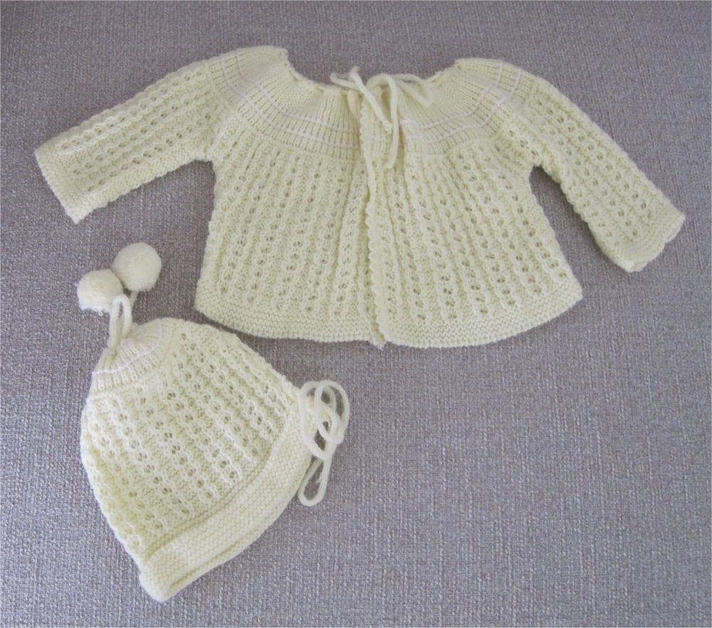Brocant babyjasje - vestje met mutsje, Ophalen of Verzenden