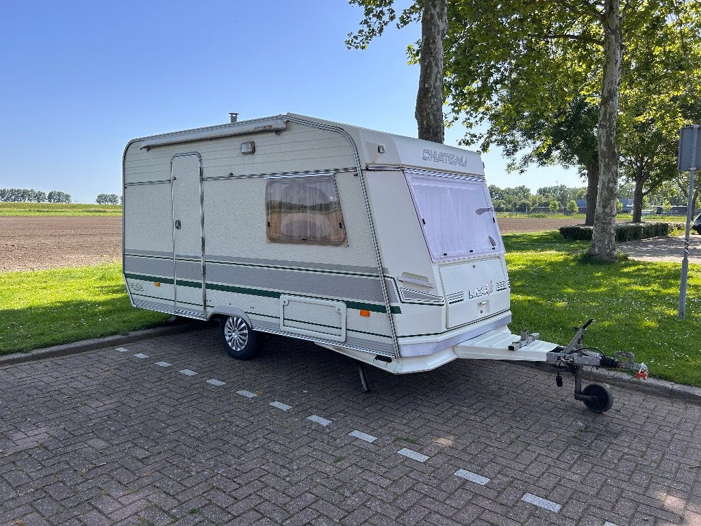 Lichtgewicht Chateau La Car 380 (1990) – Vakantieklaar!, Caravans en Kamperen, Caravans, Chateau, Treinzit, Particulier, Luifel