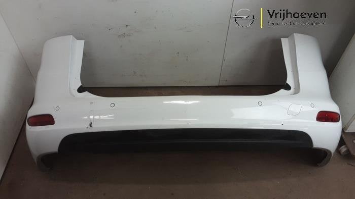 Achterbumper van een Opel Zafira C (Zafira C 08-) (Z40R), Gebruikt, -, -, Opel