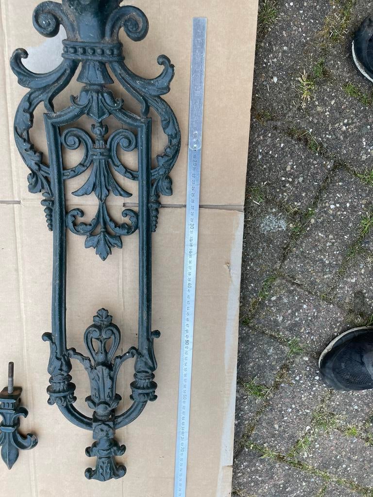 Antiek gietijzeren hekwerk ornament, Tuin en Terras, Tuinhekken en Hekwerk, Ophalen of Verzenden, Zo goed als nieuw, IJzer, Sierhekwerk
