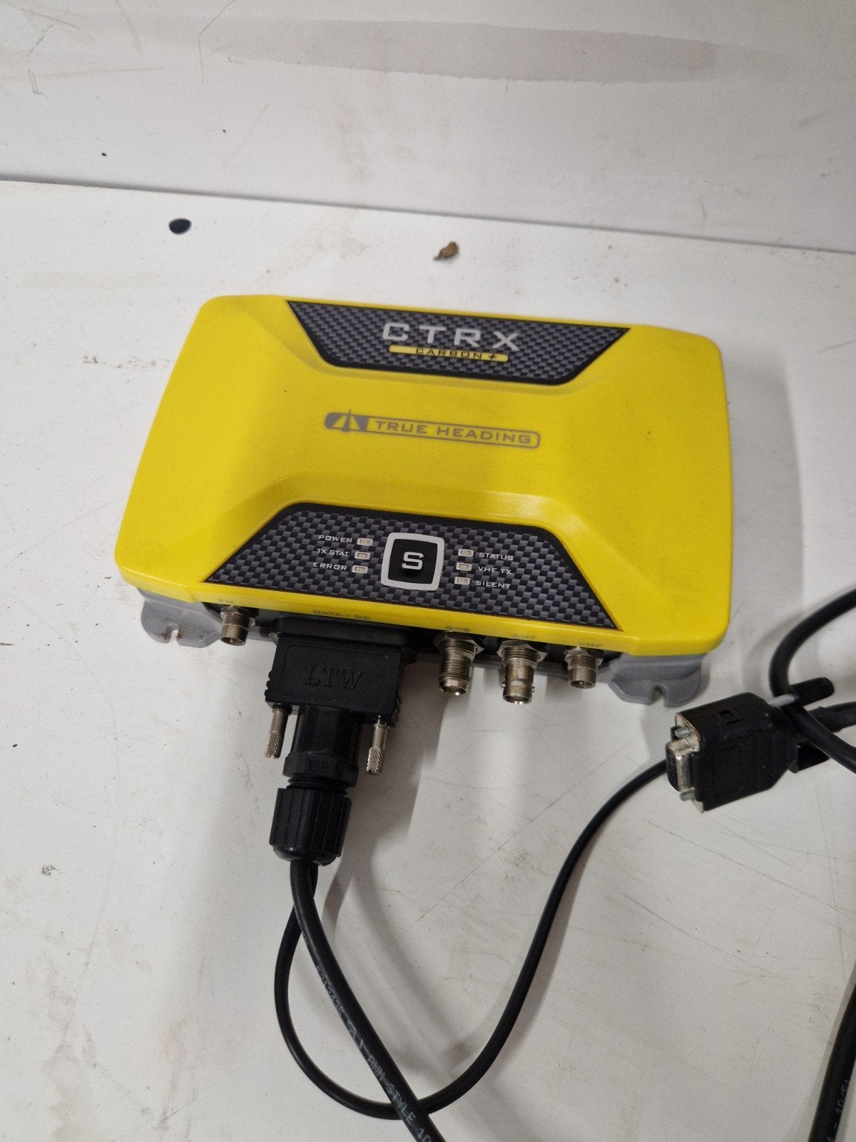 True Heading AIS-CTRX Carbon+, Ophalen of Verzenden, Gebruikt, Communicatie