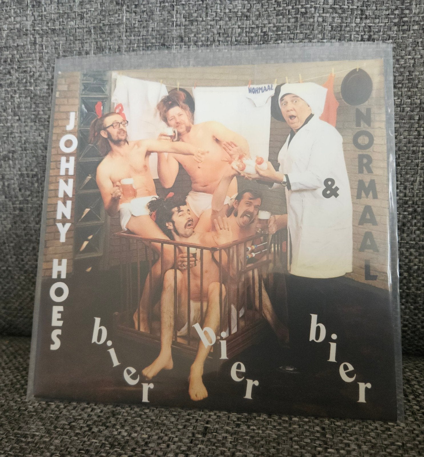 Johnny Hoes & Normaal - Bier, Bier, Bier! / Rosalie, Cd's en Dvd's, Vinyl | Nederlandstalig, Verzenden, 7 inch, 2000 - 2009, Zo goed als nieuw
