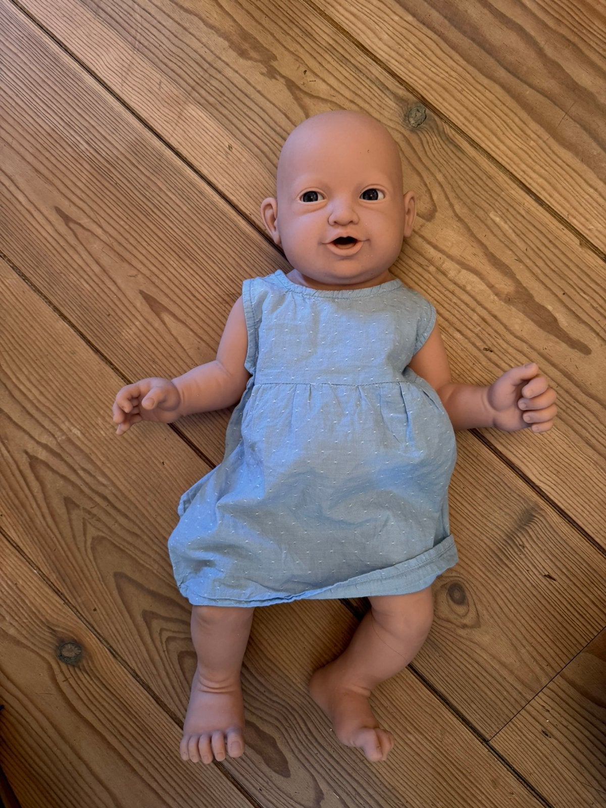 Zware siliconen baby, kan nat worden, met kleding €50, Verzamelen, Ophalen of Verzenden, Zo goed als nieuw, Pop
