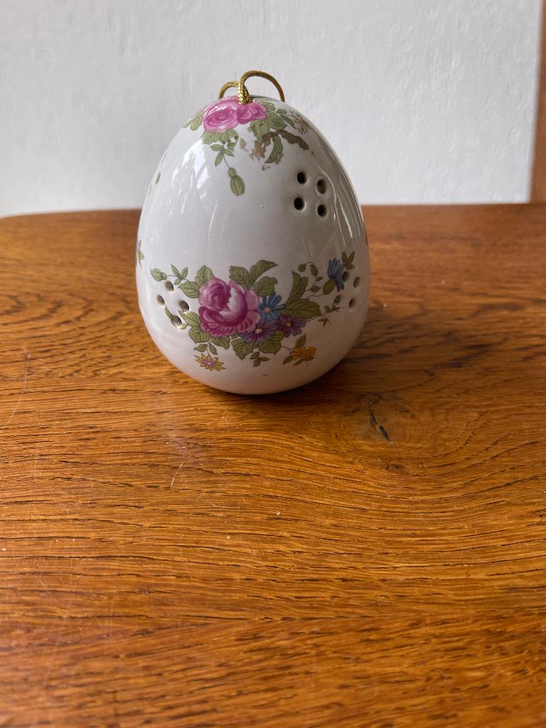 Geurverspreider "Ei" Porselein Nieuw, Huis en Inrichting, Woonaccessoires | Kandelaars en Kaarsen, Ophalen of Verzenden, Nieuw