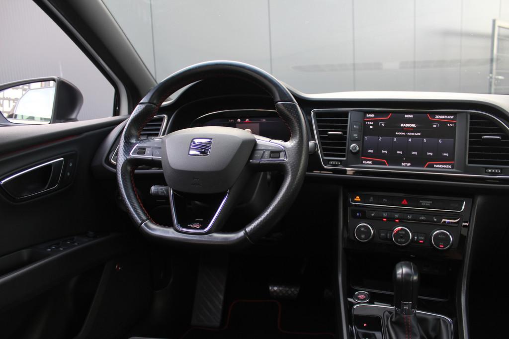 SEAT Leon ST 1.5 TSI FR Ultimate Edition Black | Pano | incl, 12 maanden, 4 cilinders, Leon, Wit