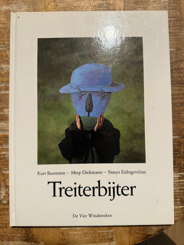Treiterbijter - K. Baumann / M. Diekmann / S. Eidrigevicius, Boeken, Gelezen, Fictie algemeen, Ophalen of Verzenden, K. Baumann / M. Diekmann / S. Eidrigevicius