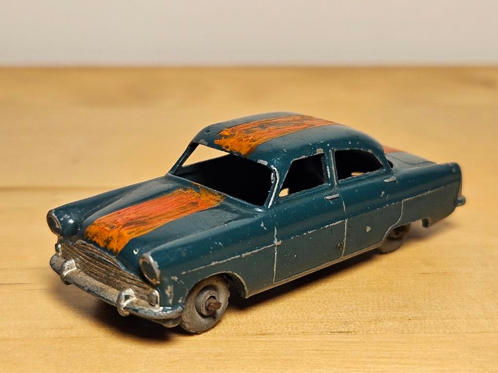 Matchbox Ford Zodiac MK II (Sedan) met racestreep, Ophalen of Verzenden, Gebruikt